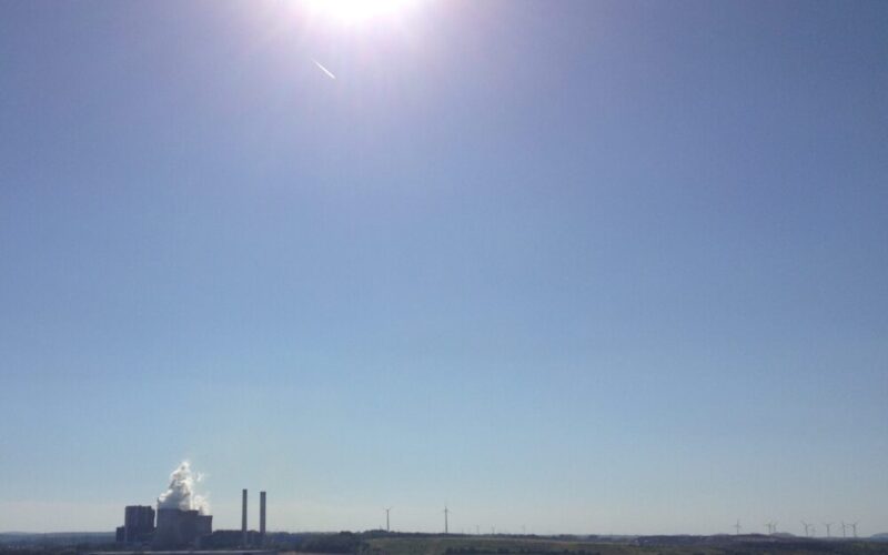 Zon windmolens kolencentrale